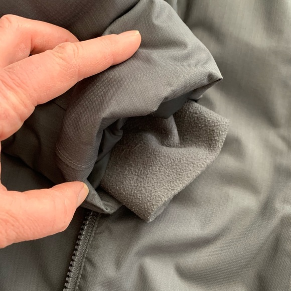 Women’s North Face Down Parka - Picture 4 of 5